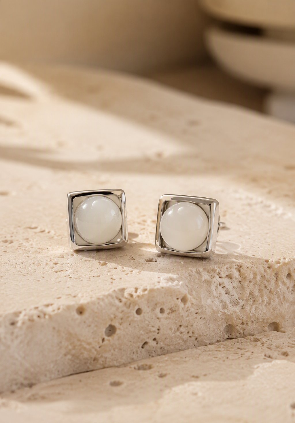「方圓」白玉耳釘 Square and circle white jade studs